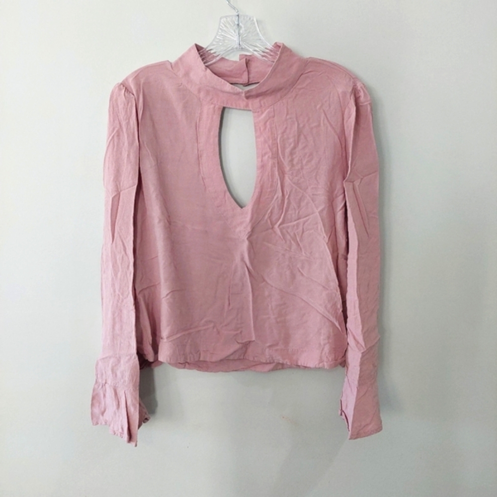 Free People blouse Large light mauve pink long flounce sleeve keyhole back